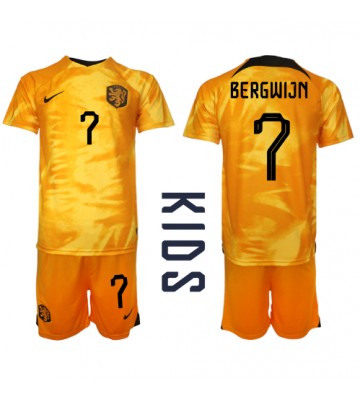 Maillot de foot Pays-Bas Steven Bergwijn #7 Domicile enfant Monde 2022 Manches Courte (+ pantalon court)